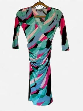 JENNIFER LOPEZ Geometric Multicolor Print Flattering Wrap Dress w. Ruching | XS